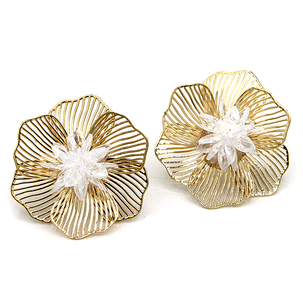 Brass Filigree Flower Gold Plated Stud Earrings Lightweight For Women